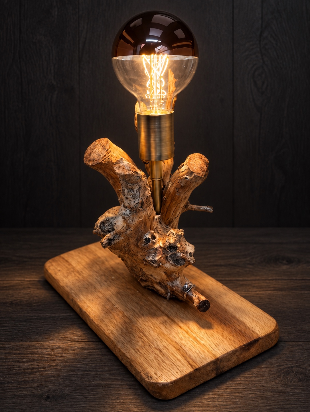 Lampes en bois recyclé — image 3