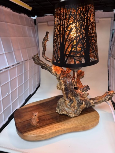 Lampes en bois recyclé — image 1