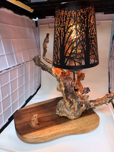 Lampes en bois recyclé — image 2