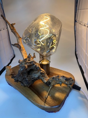 Lampes en bois recyclé — image 4
